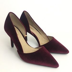 Old Navy Women’s Velvet Red Heels Size 6